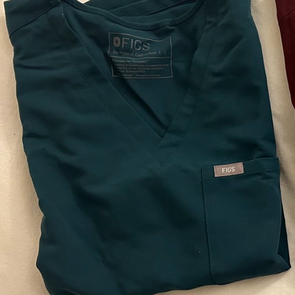 FIGS Catarina Scrub Top Women's Large (New)